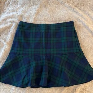 Vineyard vines ruffle bottom blue and green plaid skirt